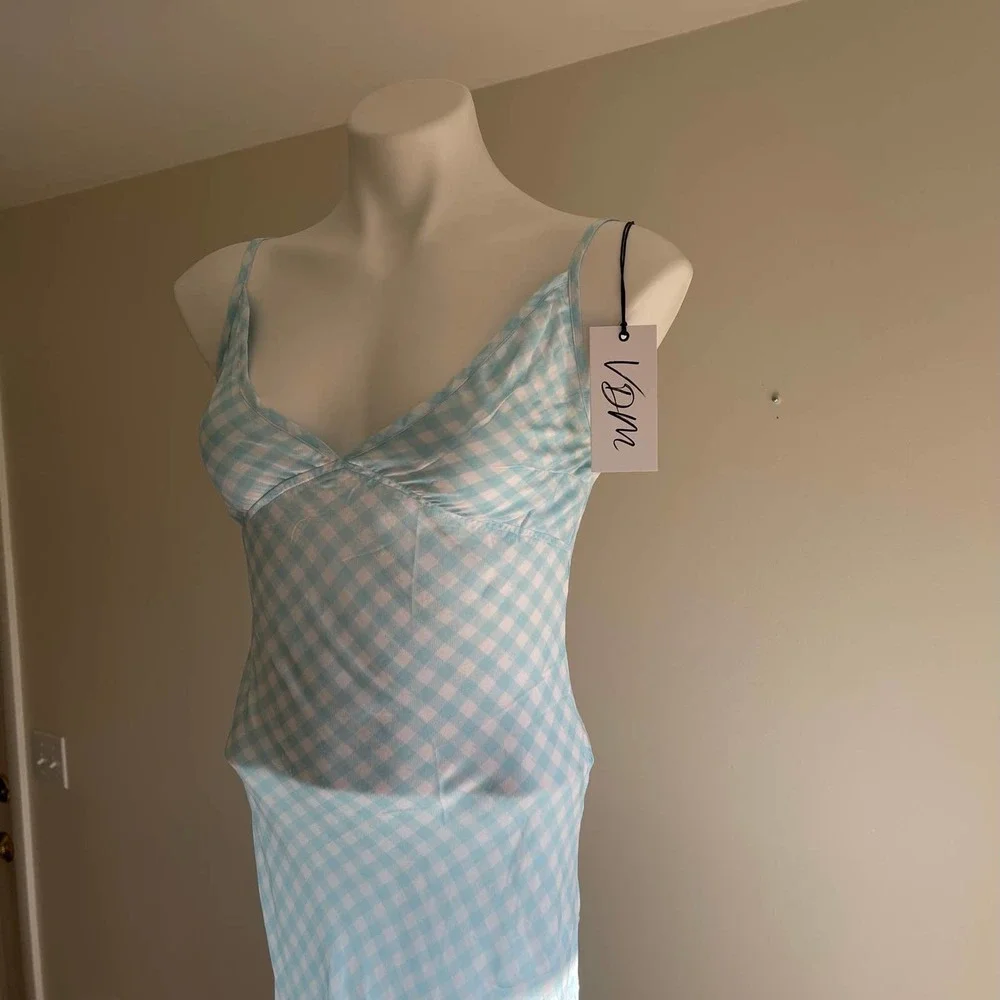 NWT Revolve VDM Gingham V-neck Midi Dress - Picture 2 of 3